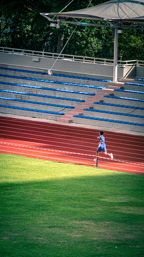 《跃入光罅》王高哲